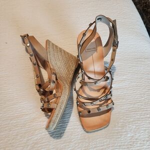 Dolce Vita Tan Espadrille Wedge Sandals. Size 8.5